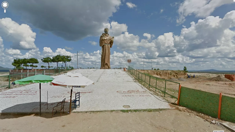 Illustration for article titled Monumentos anónimos en Street View: Google también difumina su cara